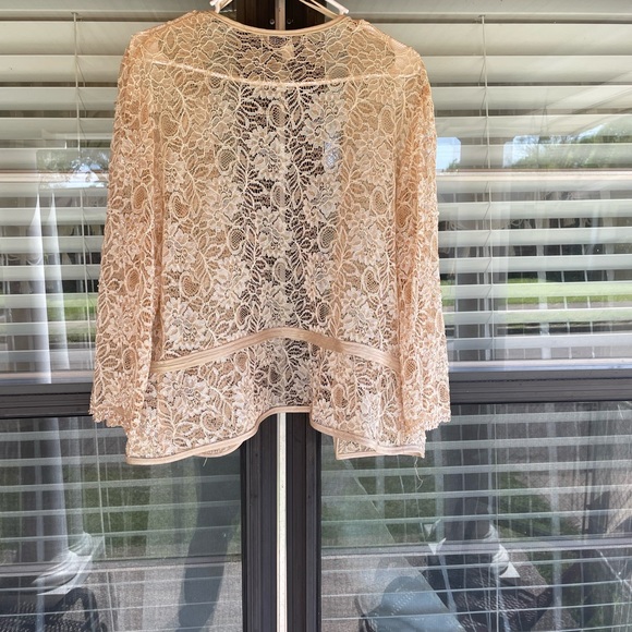 **Beautiful 2 Piece Champagne Gold Gown with lace jacket** - Picture 3 of 10